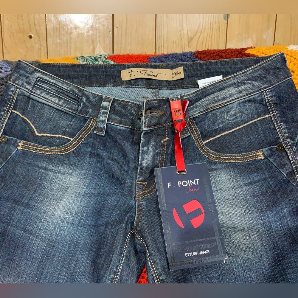 F Point low rise jeans